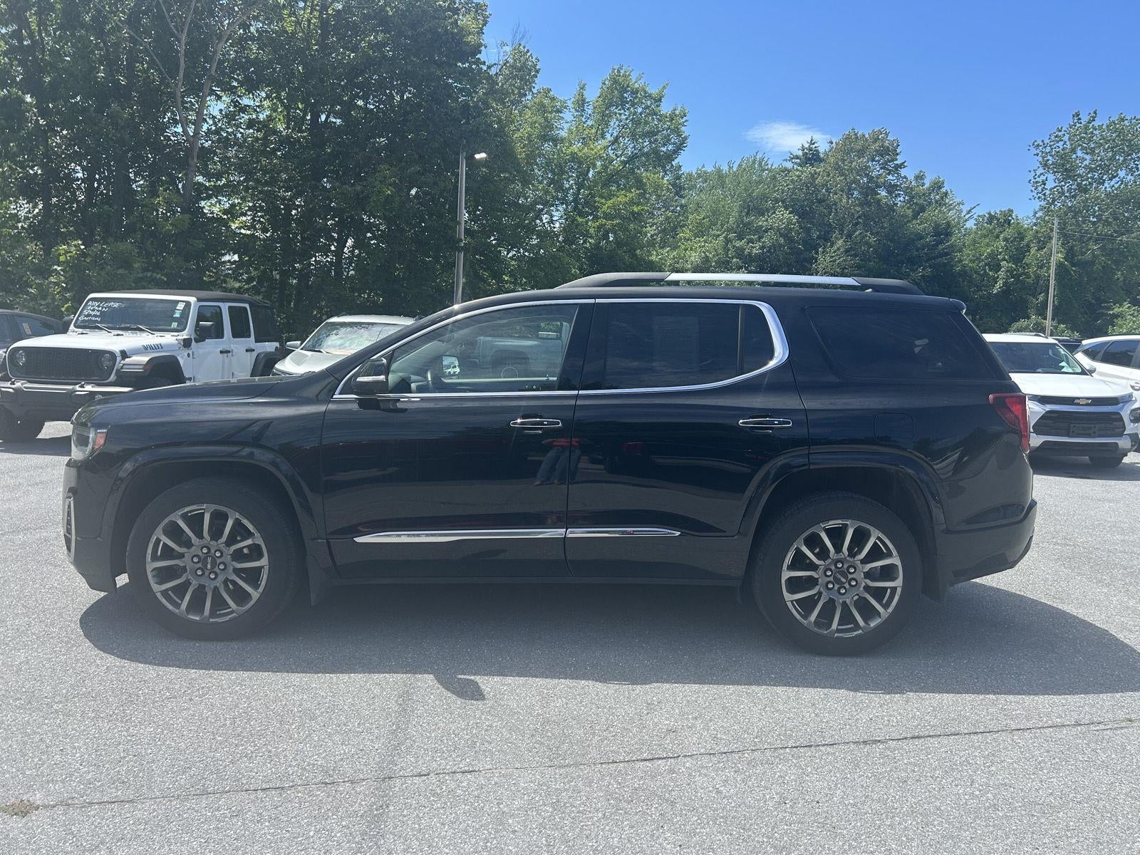 2023 GMC Acadia Denali