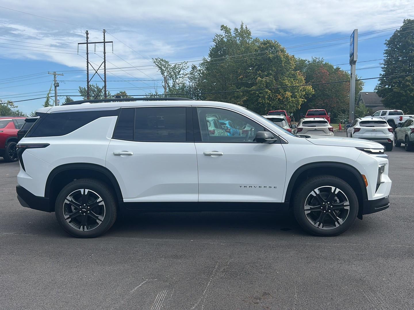 2027 Chevrolet Traverse LT
