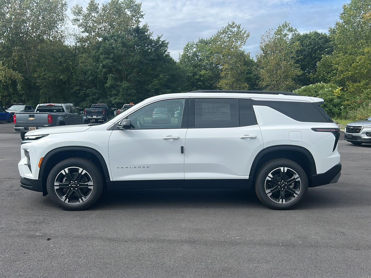2027 Chevrolet Traverse LT