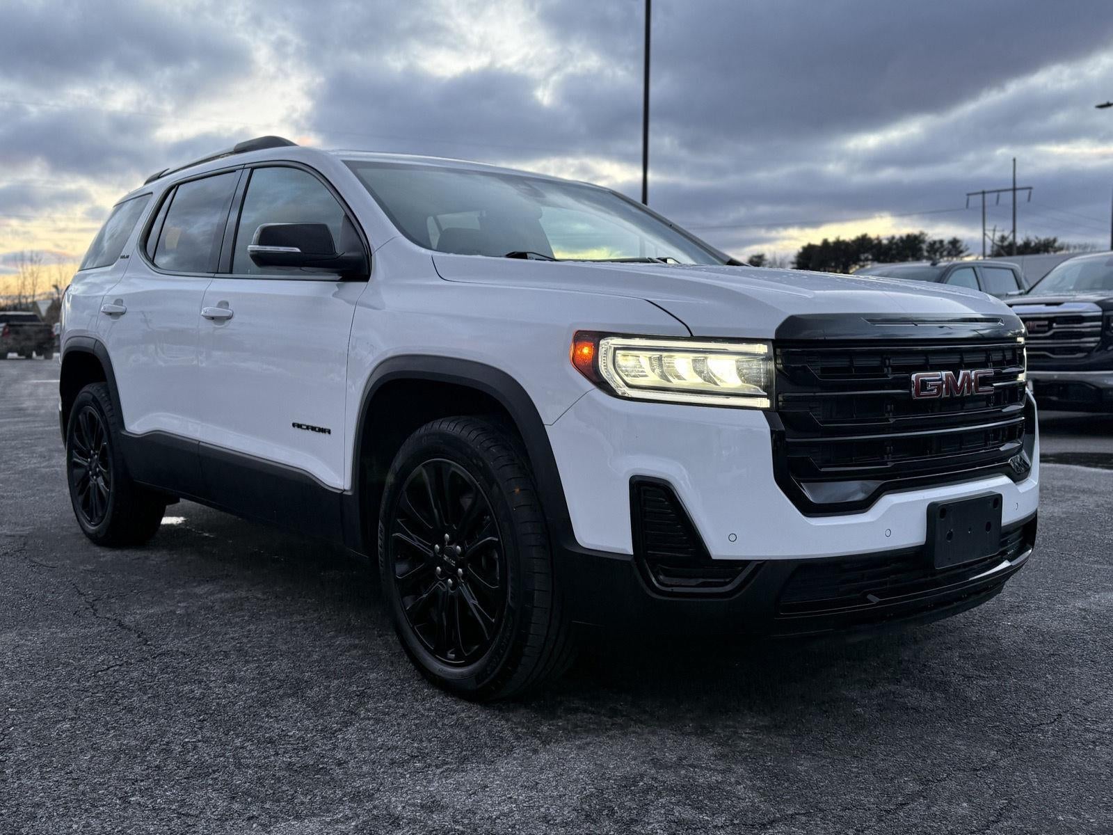2023 GMC Acadia SLE