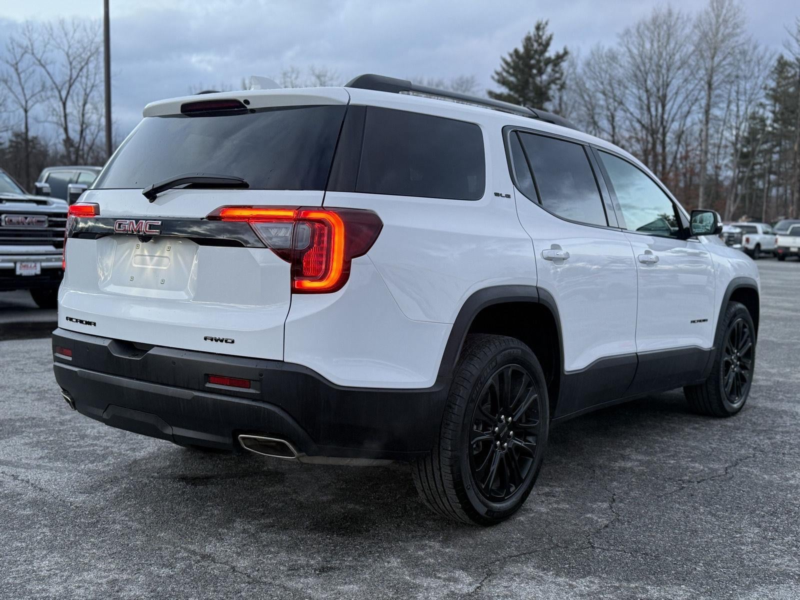 2023 GMC Acadia SLE