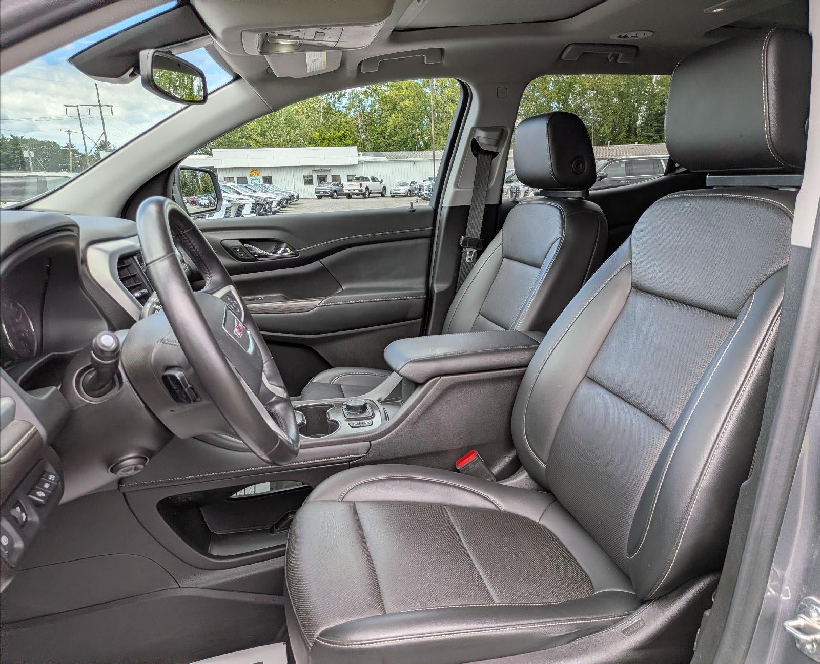 2021 GMC Acadia SLT