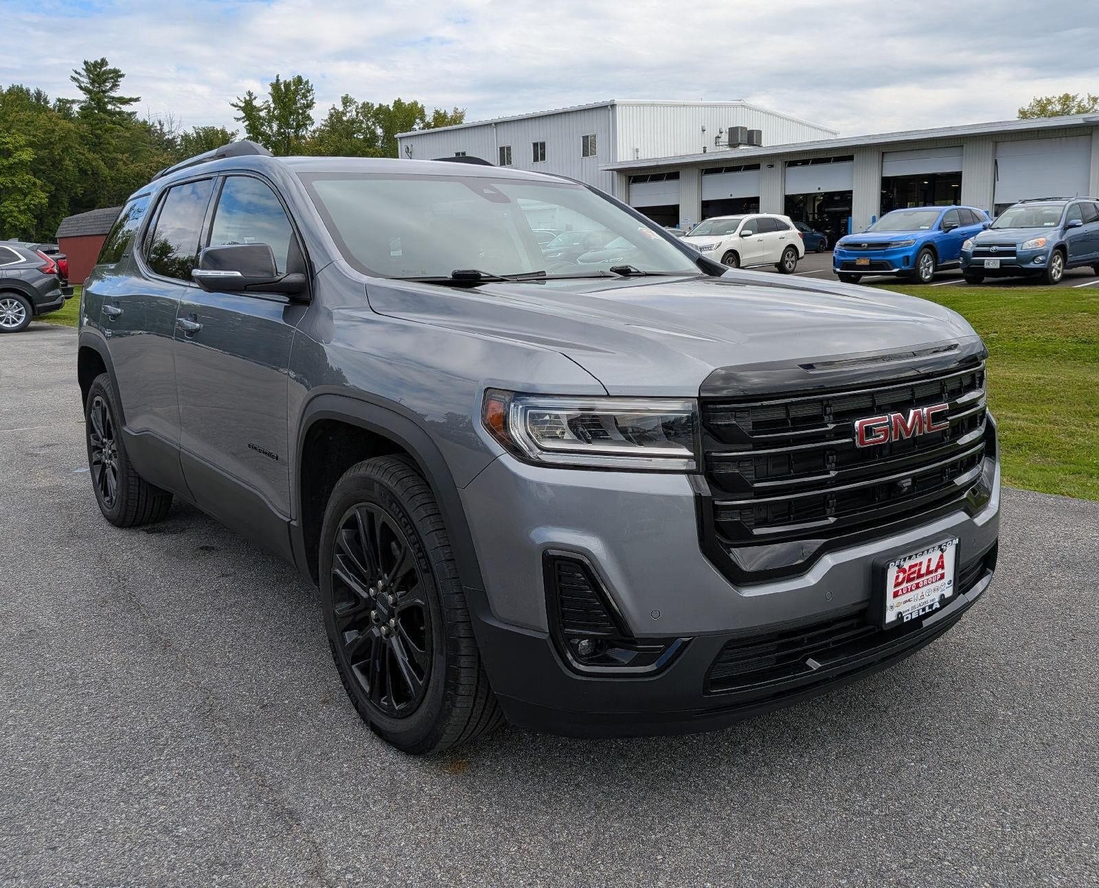 2021 GMC Acadia SLT