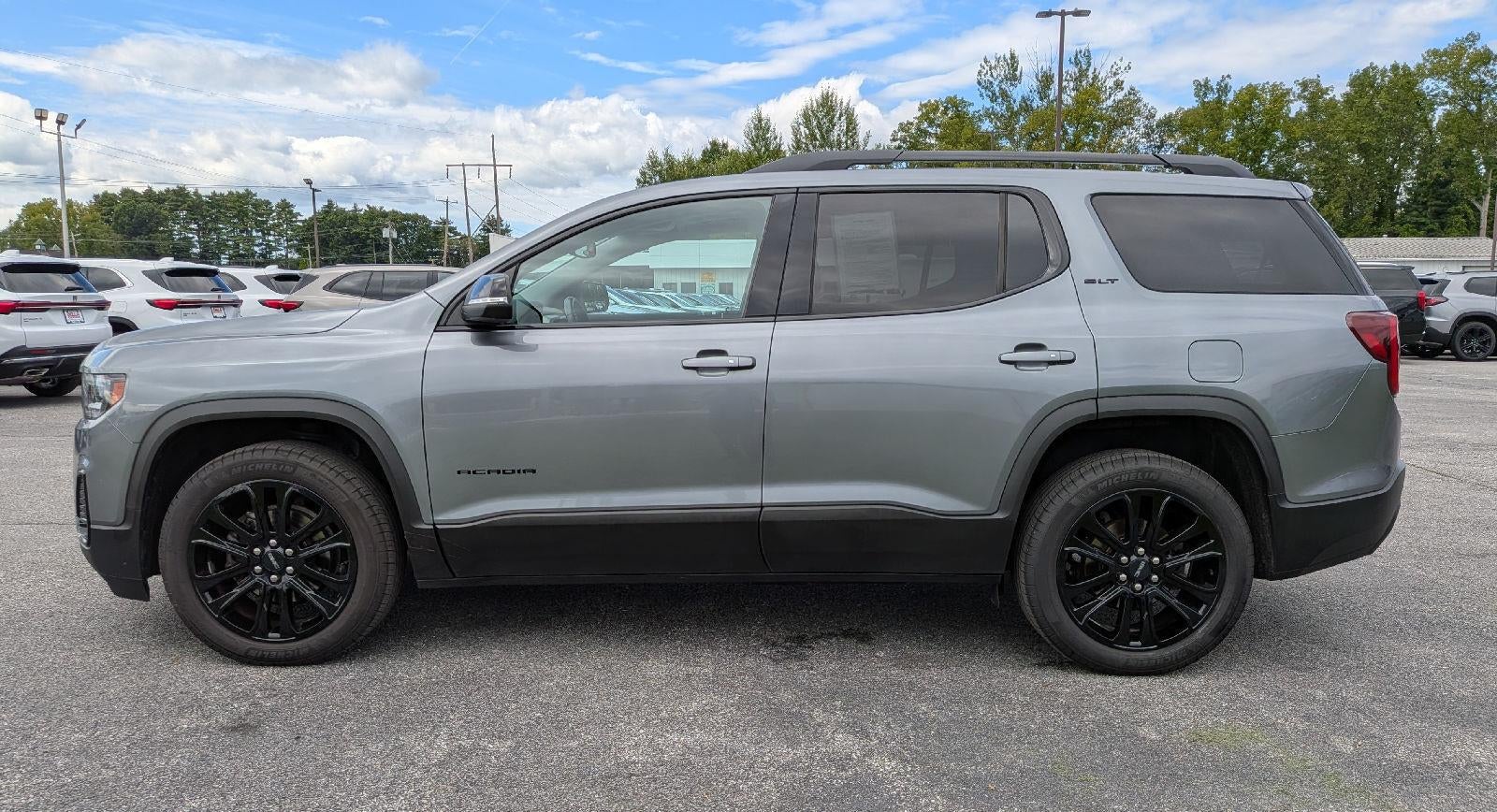 2021 GMC Acadia SLT