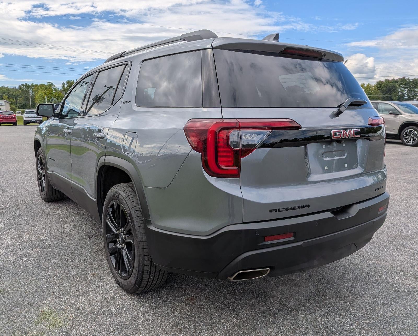 2021 GMC Acadia SLT