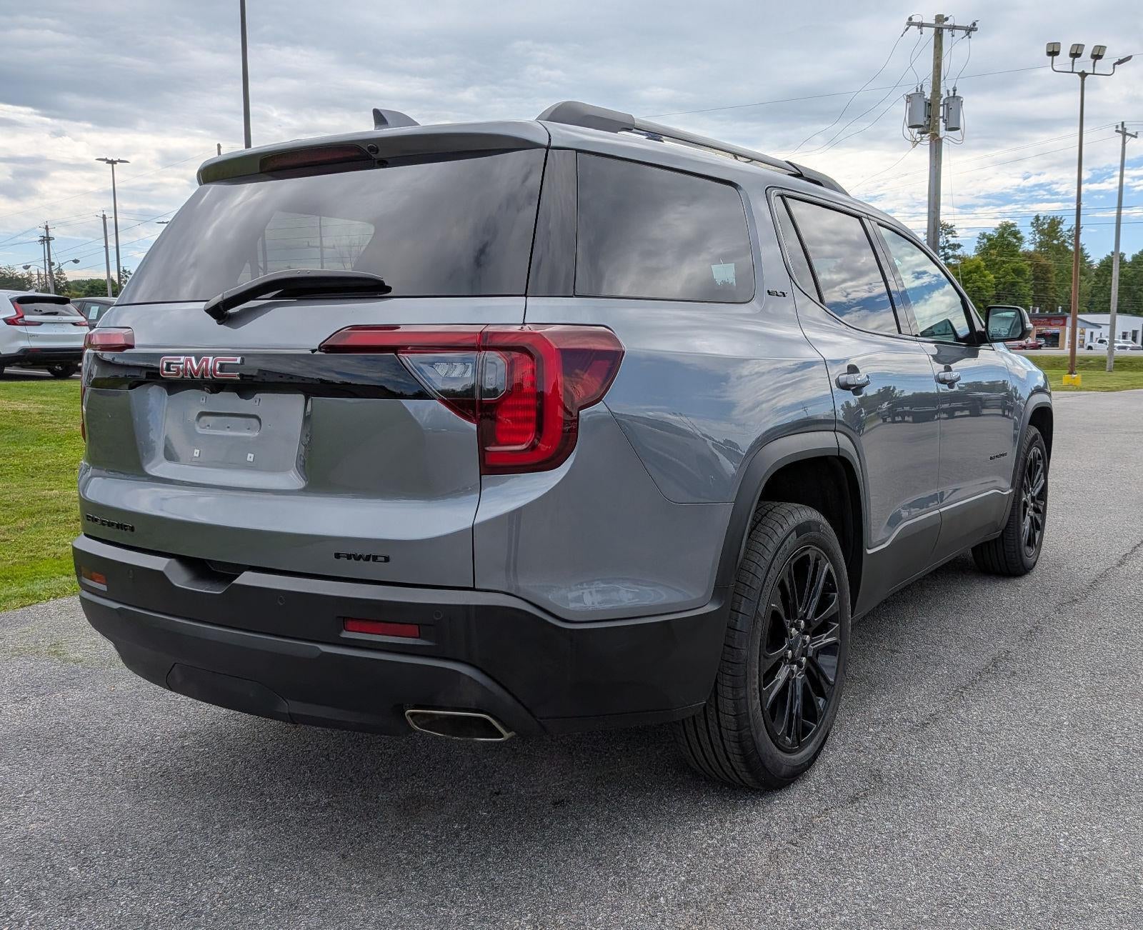 2021 GMC Acadia SLT