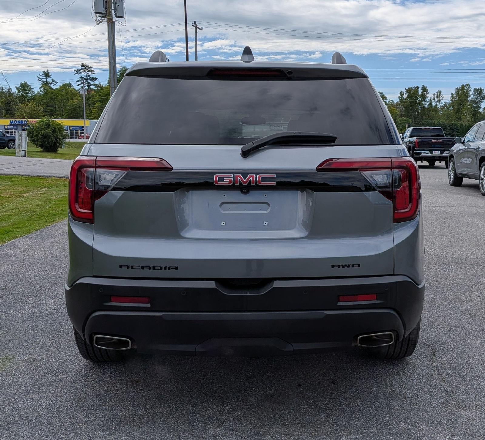 2021 GMC Acadia SLT