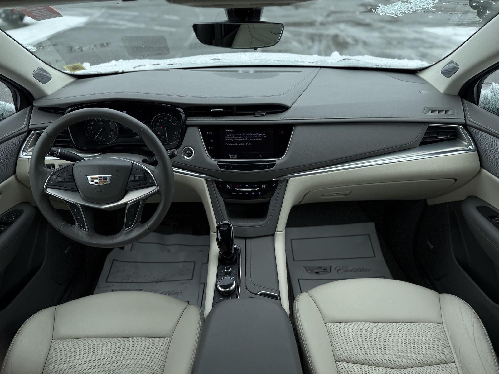 2022 Cadillac XT5 Premium Luxury