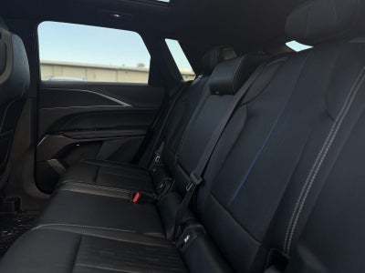 2025 Cadillac LYRIQ Luxury 1