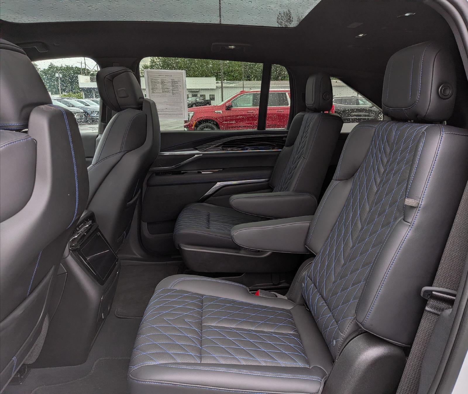 2025 Cadillac ESCALADE IQ Sport 1