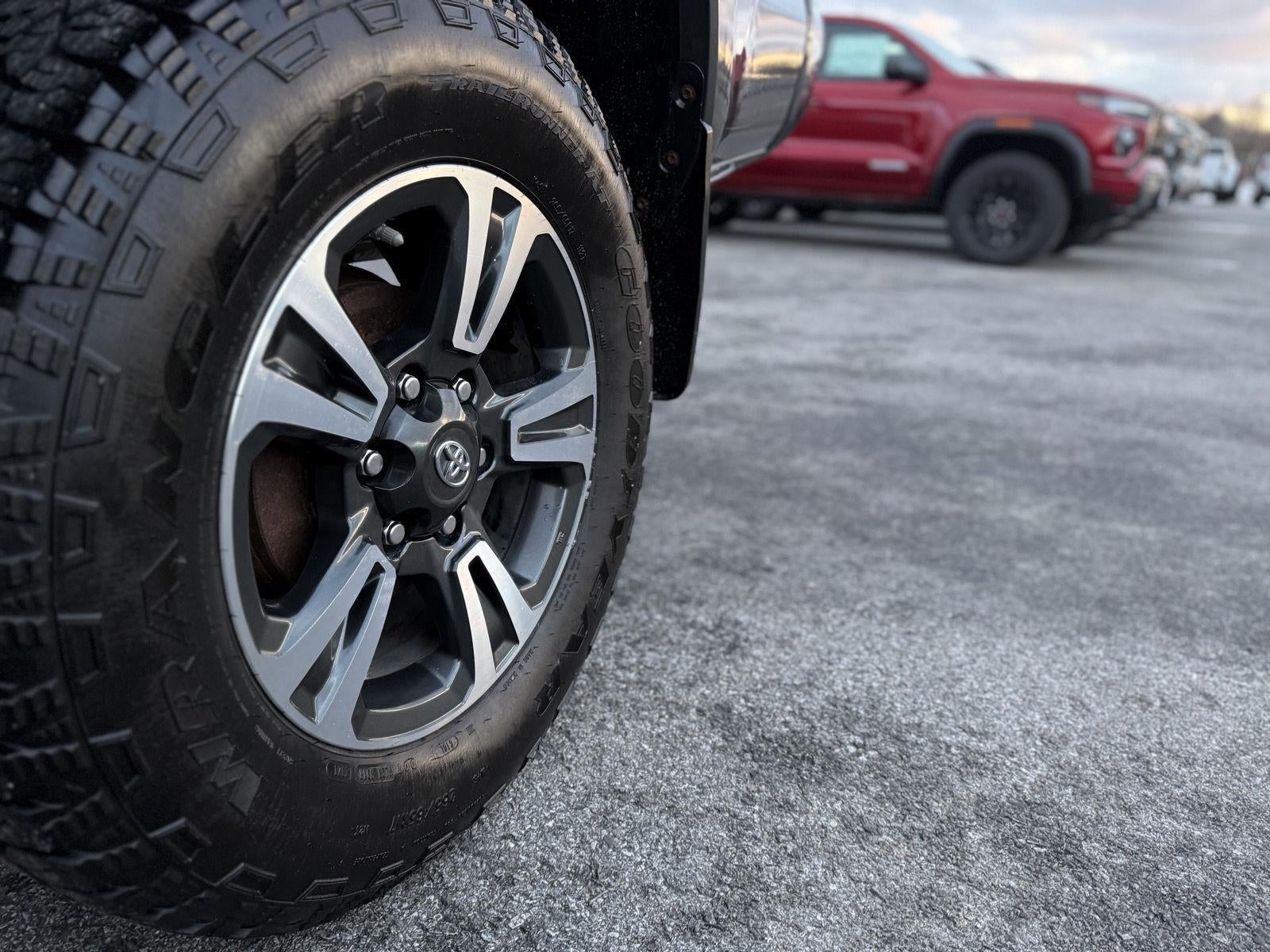 2016 Toyota Tacoma SR