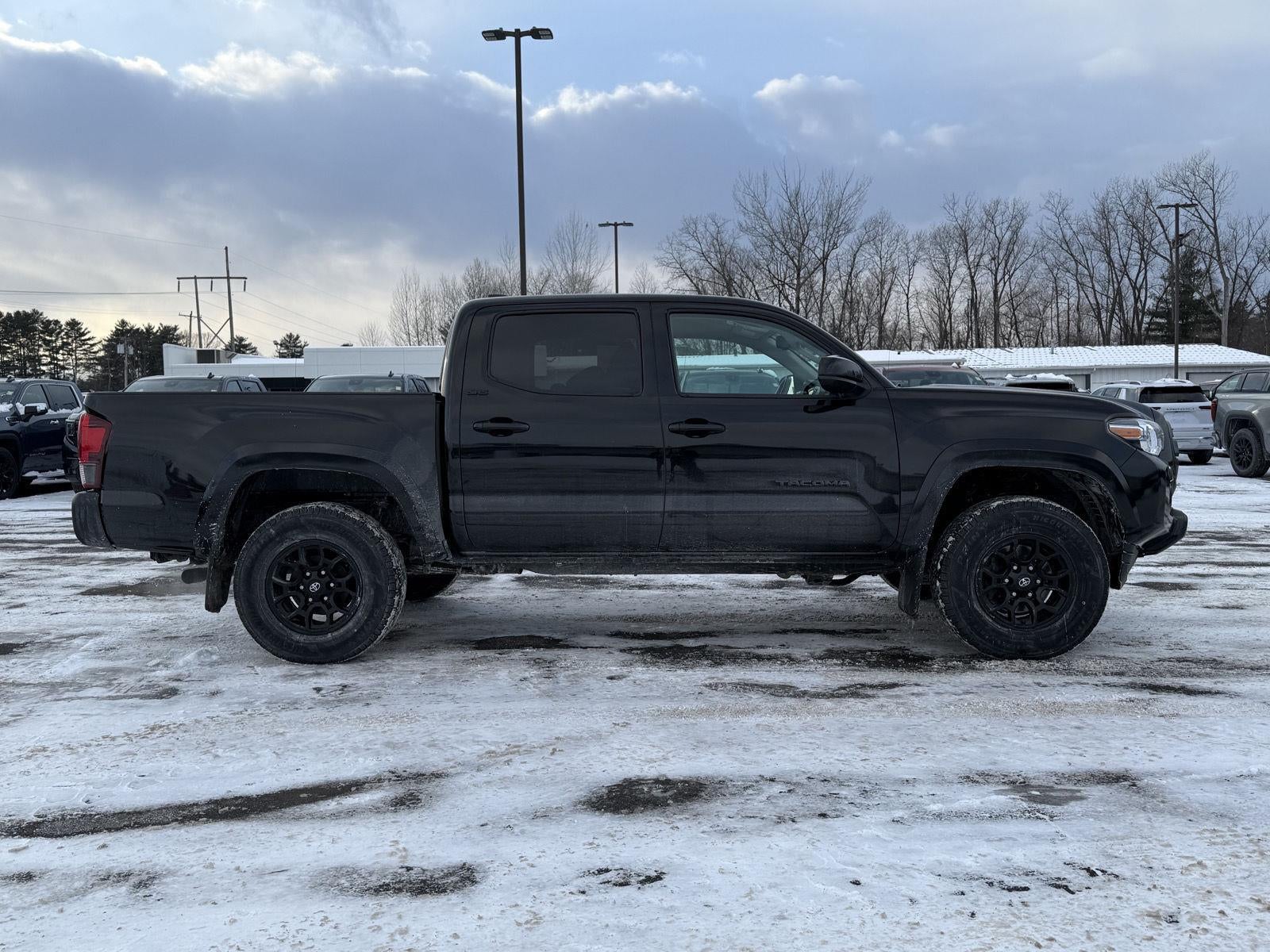 2022 Toyota Tacoma 4WD SR