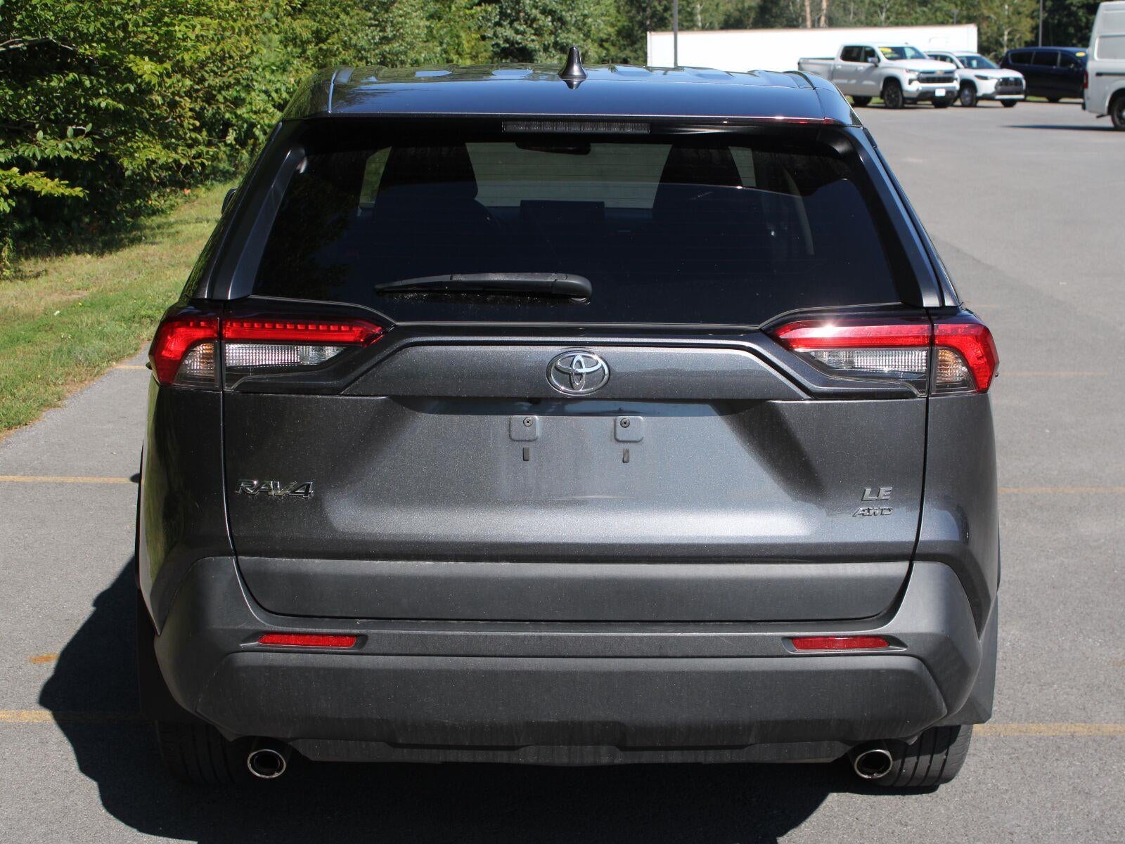 2022 Toyota RAV4 LE