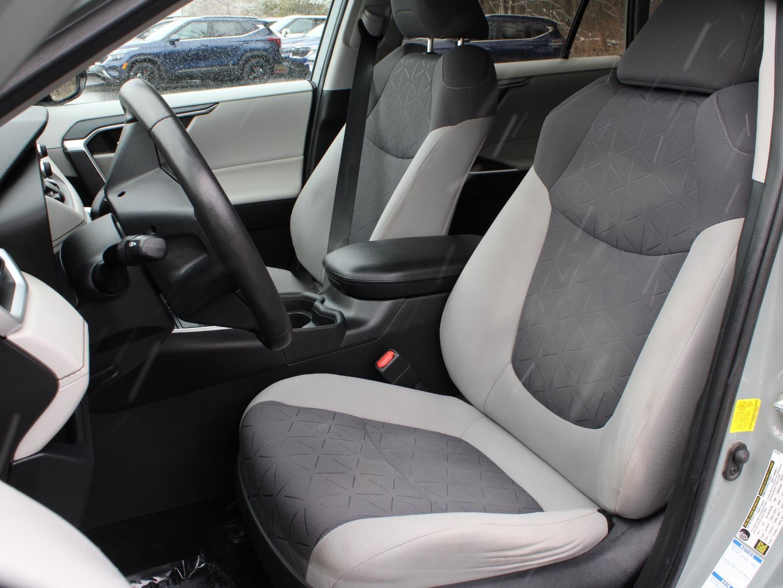 2020 Toyota RAV4 Hybrid XLE