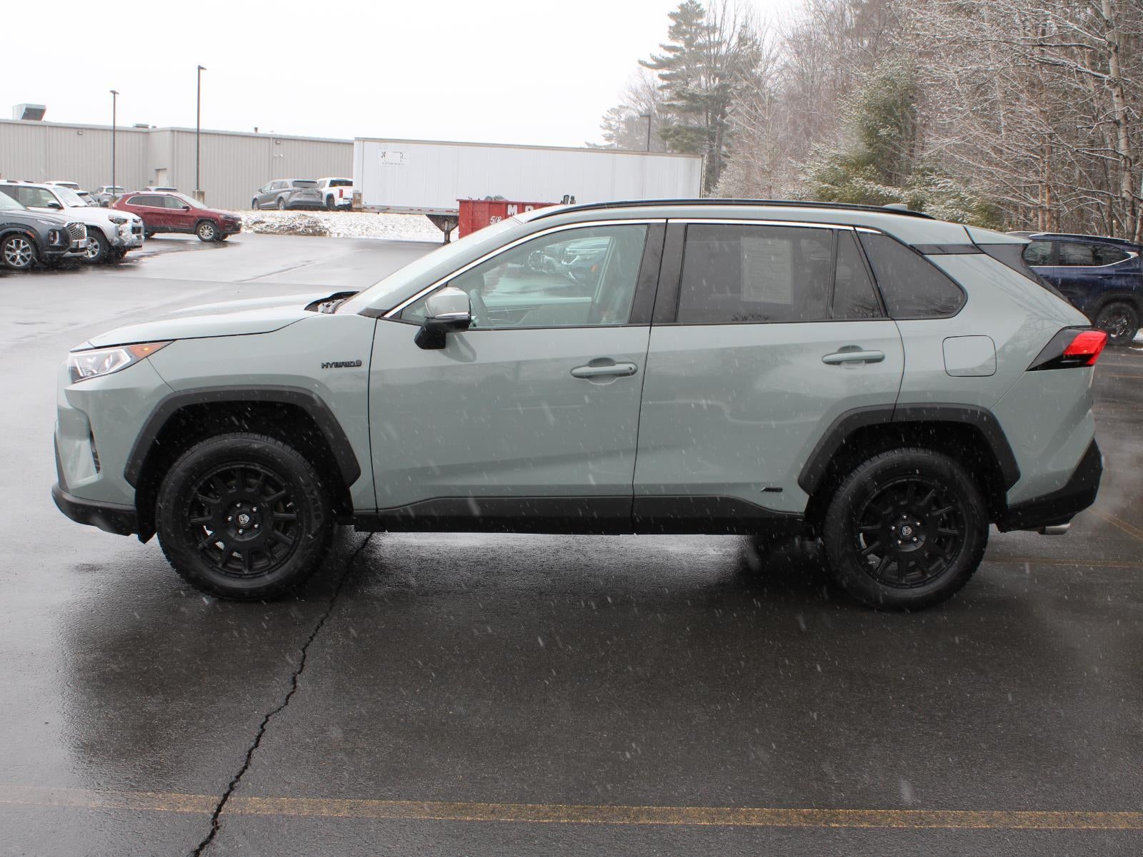 2020 Toyota RAV4 Hybrid XLE