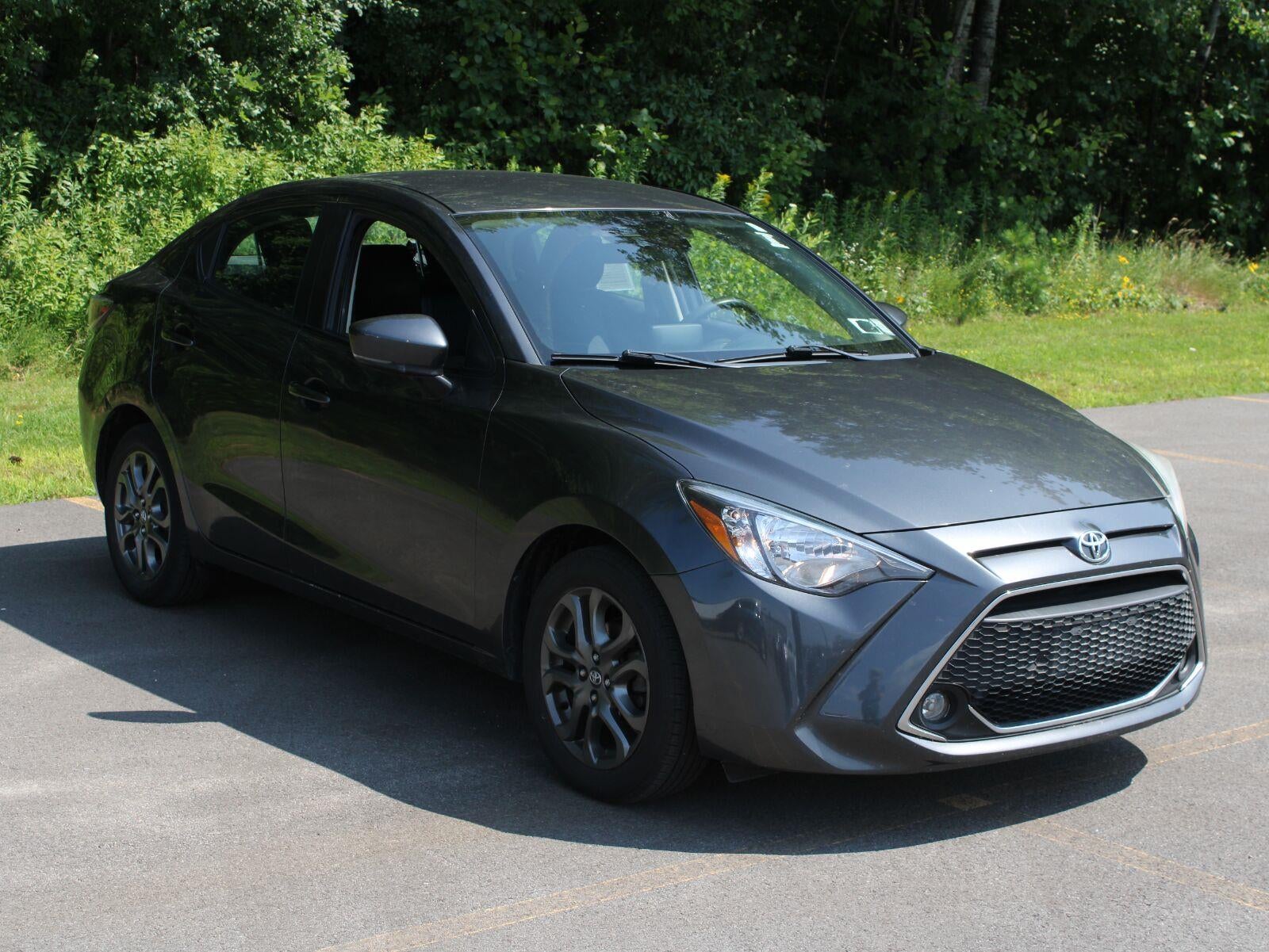 2019 Toyota Yaris Sedan LE