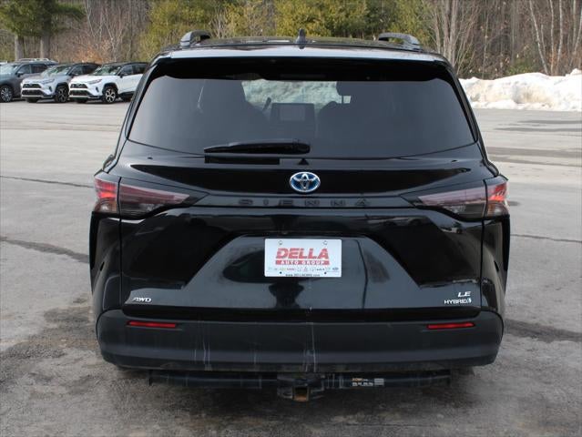 2024 Toyota Sienna LE