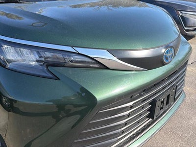 2024 Toyota Sienna LE