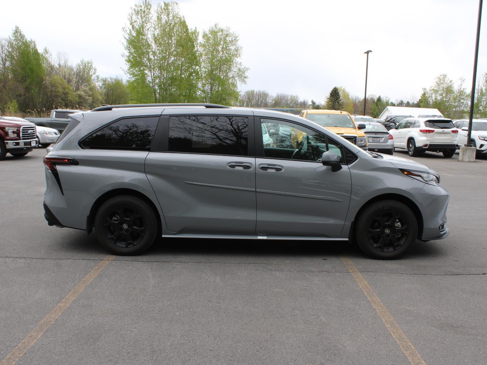 2026 Toyota Sienna Woodland Edition