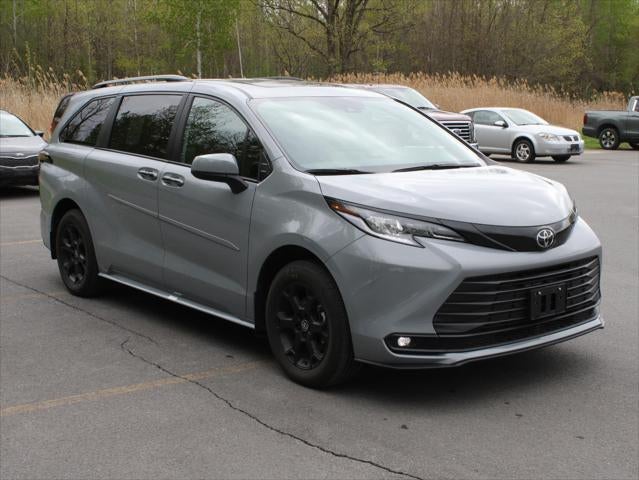 2026 Toyota Sienna Woodland Edition