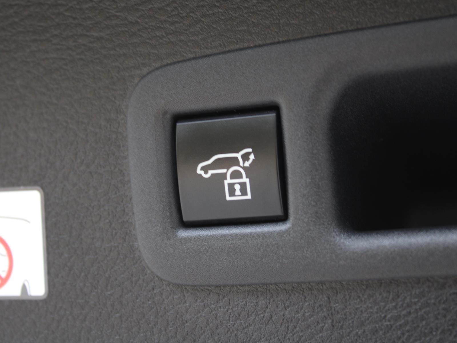 2025 Toyota Sienna Woodland Edition