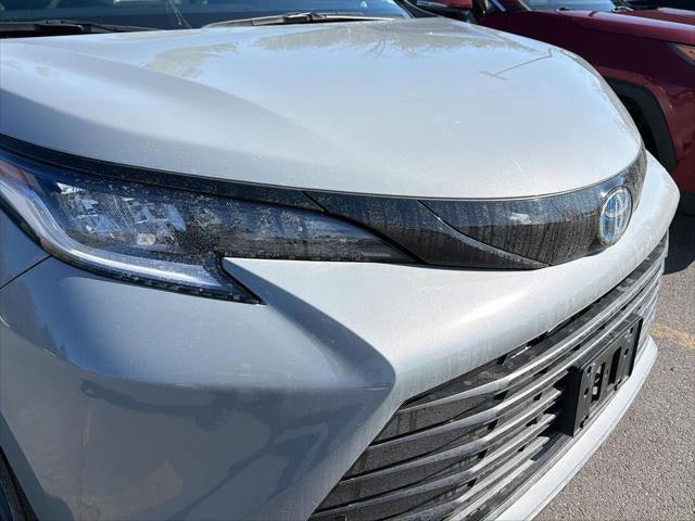 2025 Toyota Sienna Woodland Edition