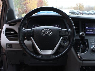 2019 Toyota Sienna XLE