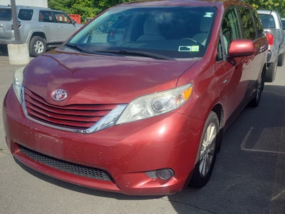 2017 Toyota Sienna LE