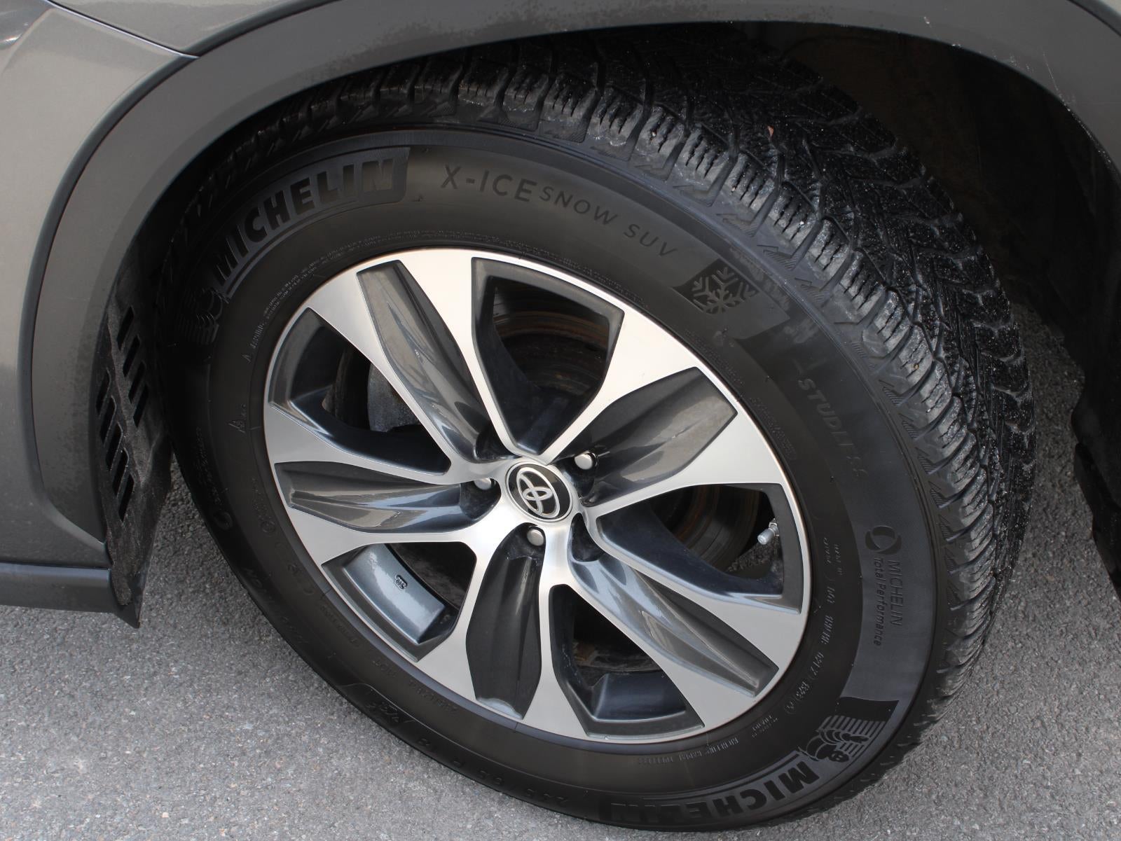 2023 Toyota Highlander Hybrid XLE