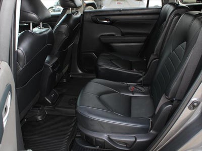 2023 Toyota Highlander Hybrid XLE