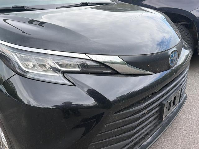 2022 Toyota Sienna LE