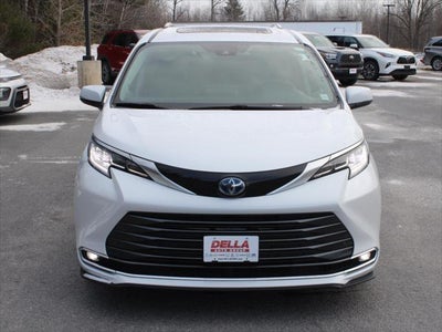 2023 Toyota Sienna Limited