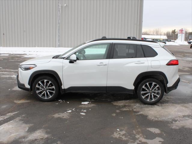 2023 Toyota Corolla Cross XLE