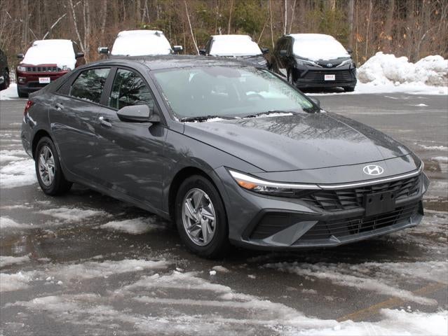 2024 Hyundai Elantra SE