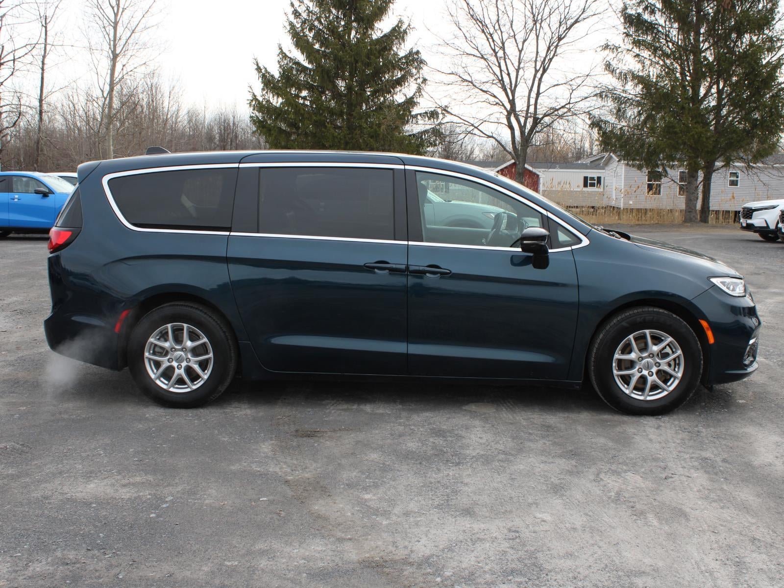 2025 Chrysler Pacifica Select Front Wheel Drive 9-SPEED 948TE AUTOMATIC