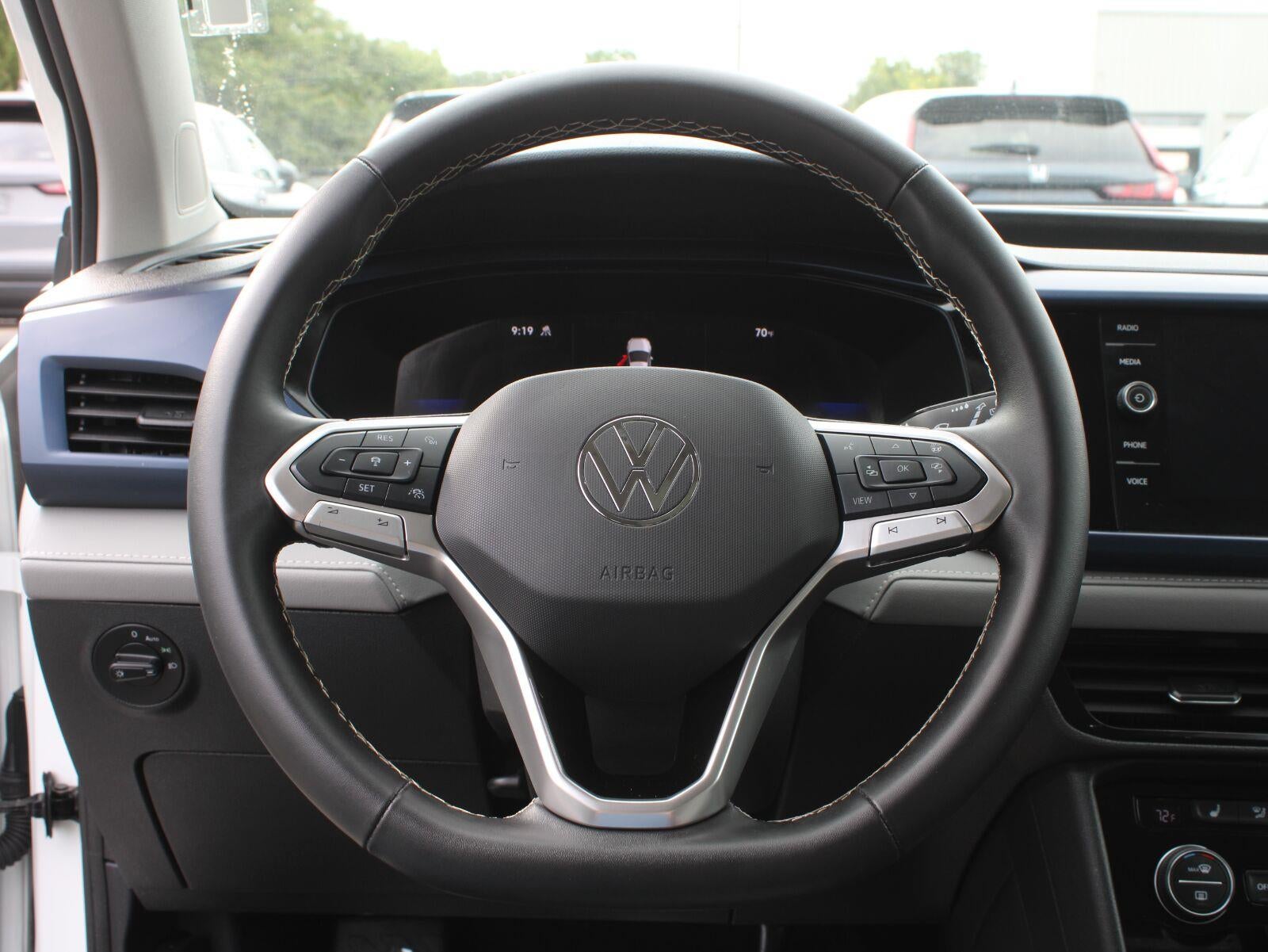 2024 Volkswagen Taos SE