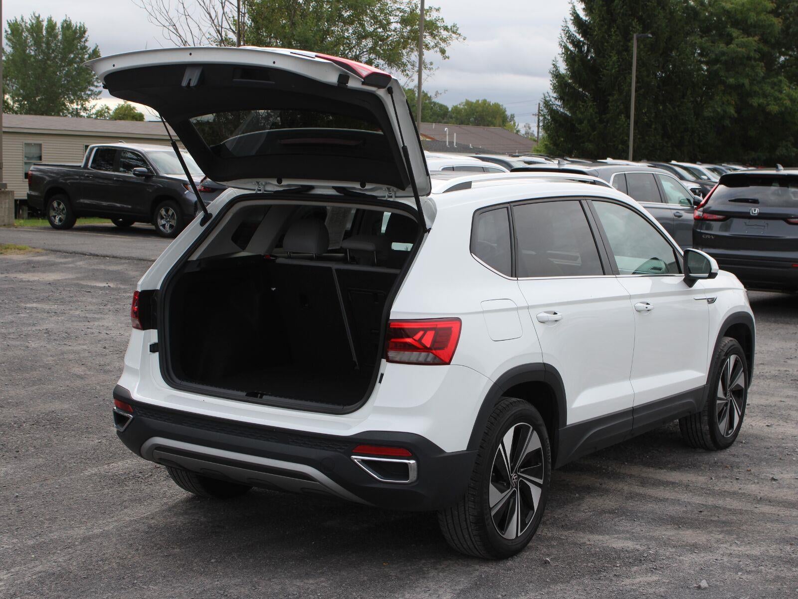 2024 Volkswagen Taos SE