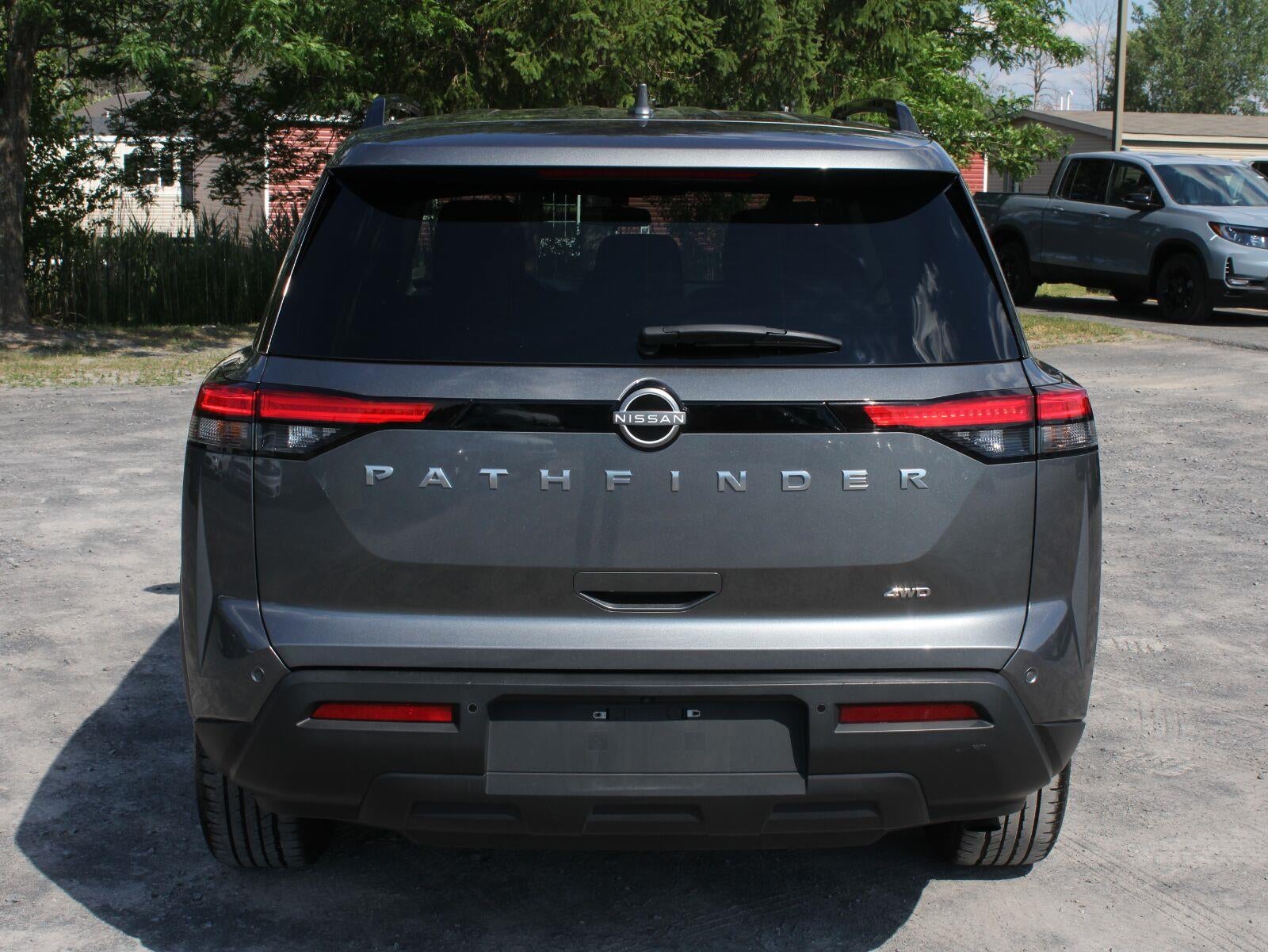 2025 Nissan Pathfinder SV Four Wheel Drive Automatic