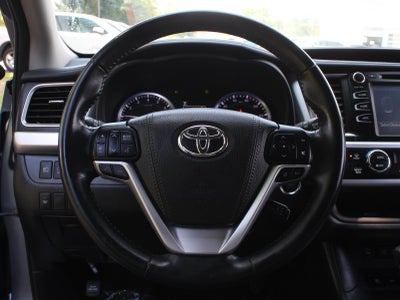 2018 Toyota Highlander LE