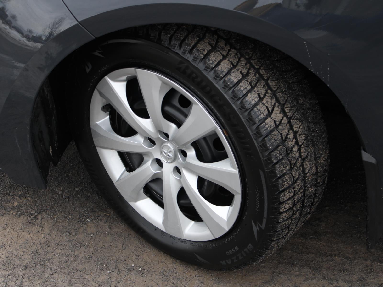 2024 Toyota Corolla LE Front Wheel Drive Automatic/CVT