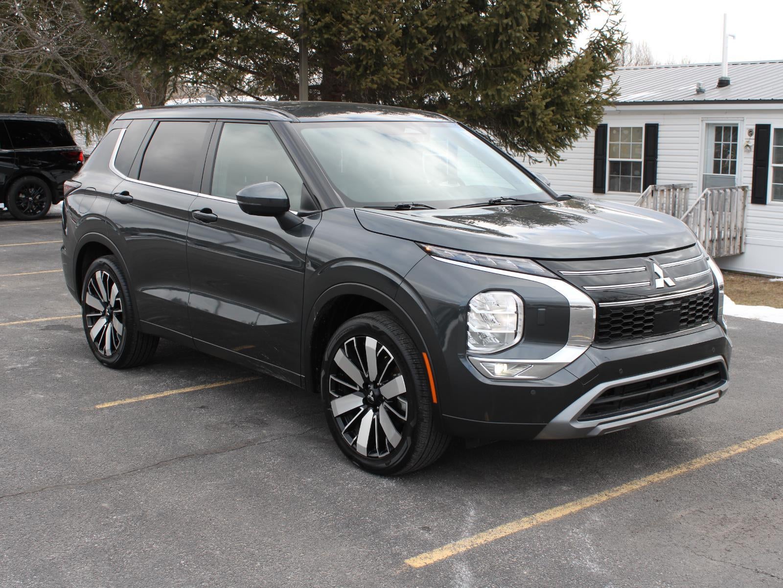 2025 Mitsubishi Outlander SE All Wheel Drive CVT