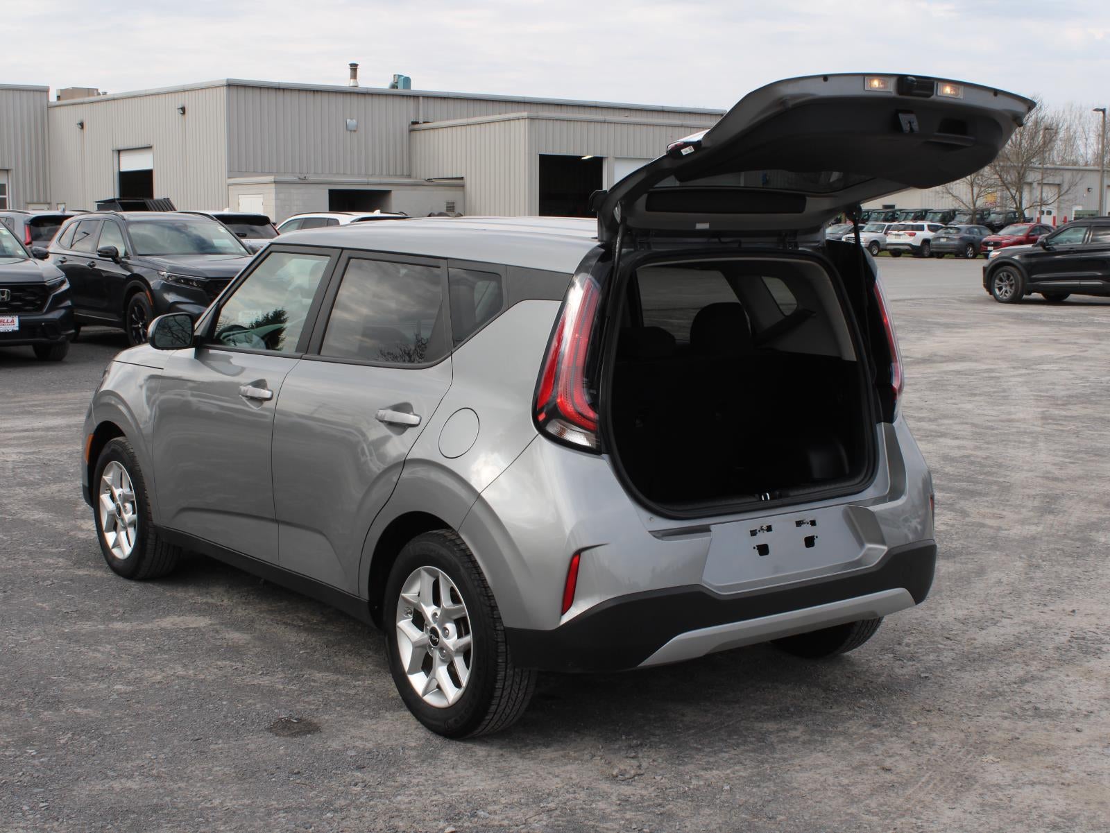 2023 Kia Soul LX Front Wheel Drive CVT