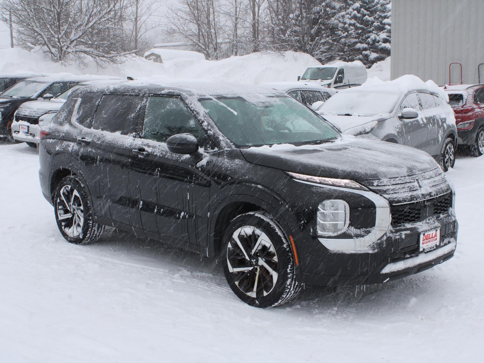 2022 Mitsubishi Outlander ES