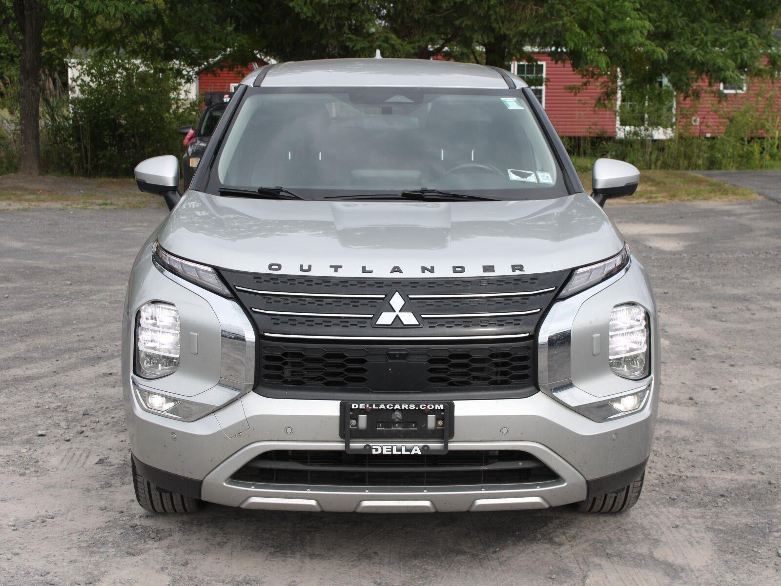 2022 Mitsubishi Outlander SE