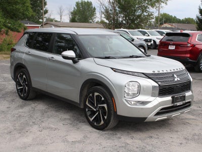 2022 Mitsubishi Outlander SE