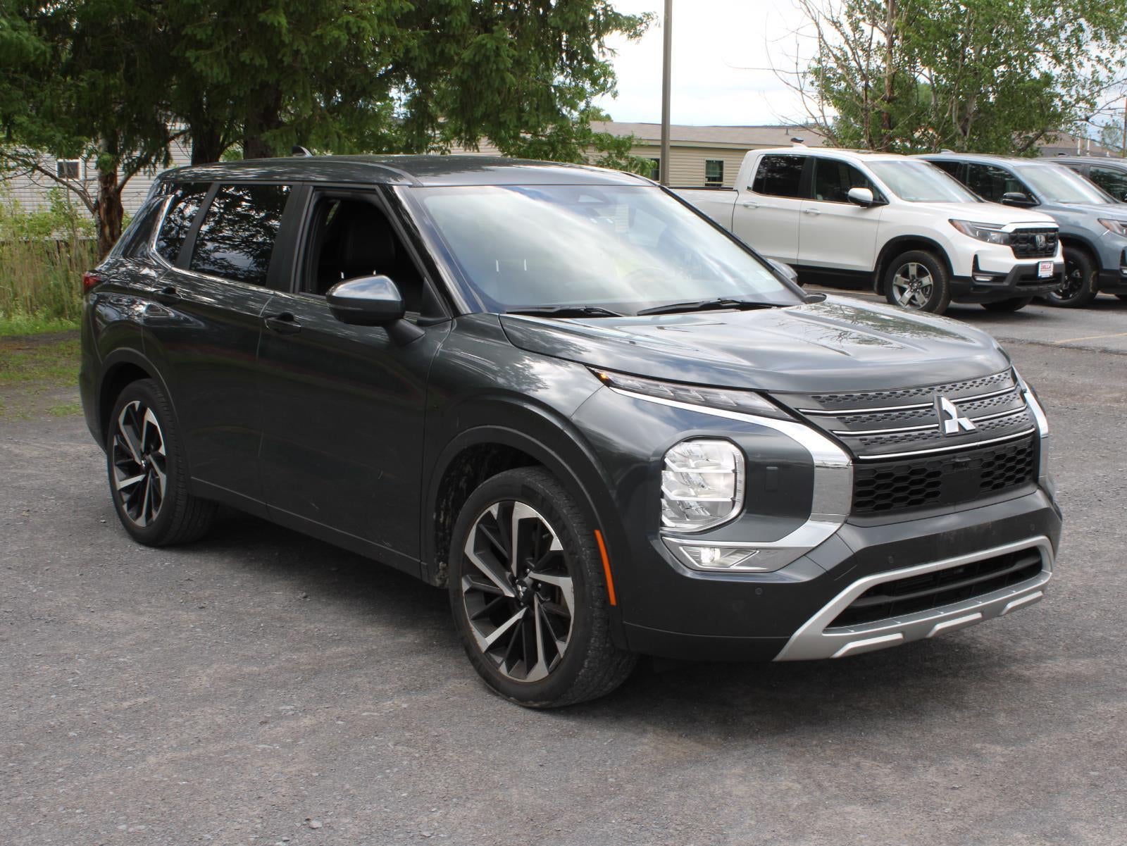 2024 Mitsubishi Outlander SE Black Edition