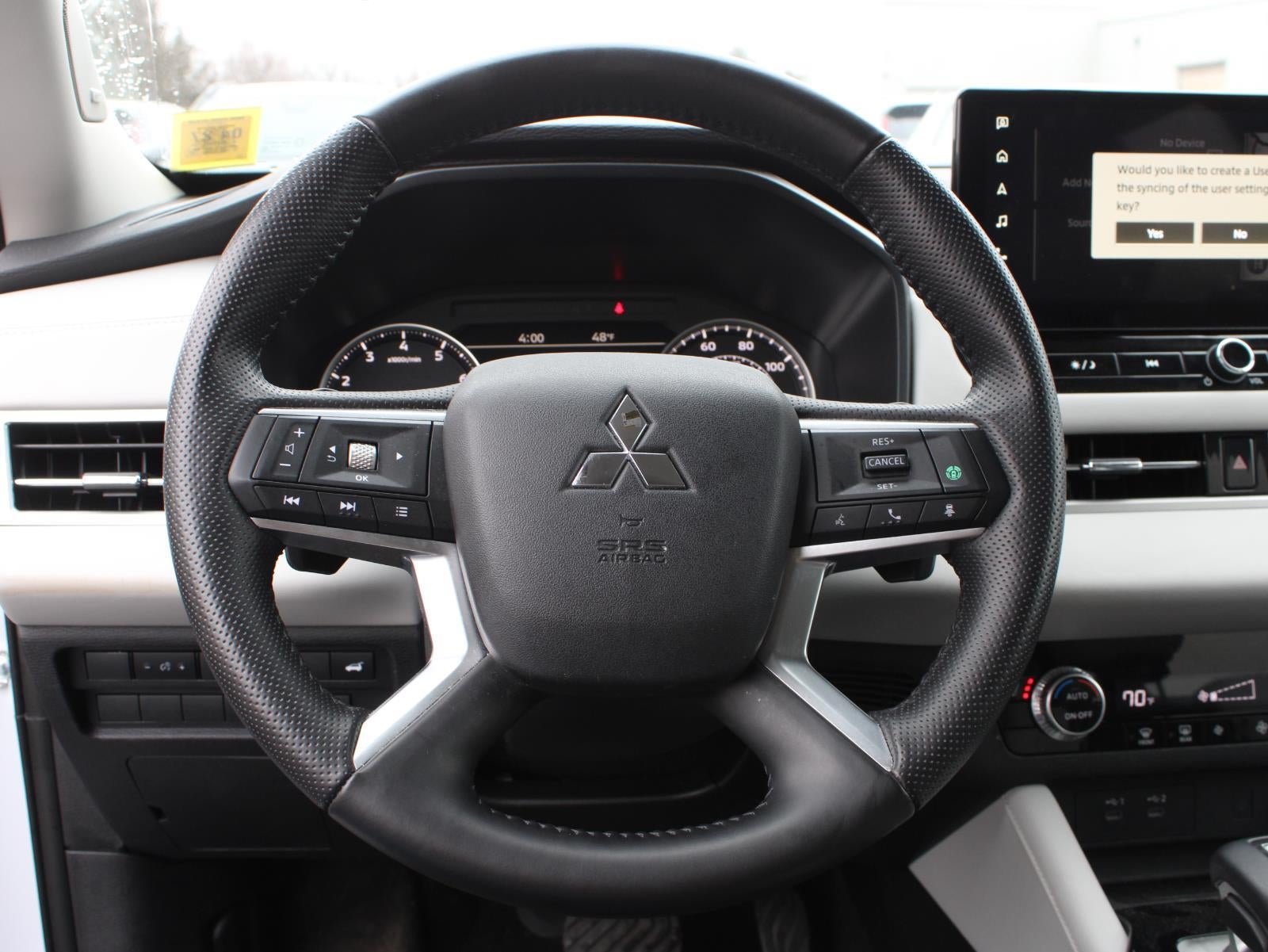 2025 Mitsubishi Outlander SE