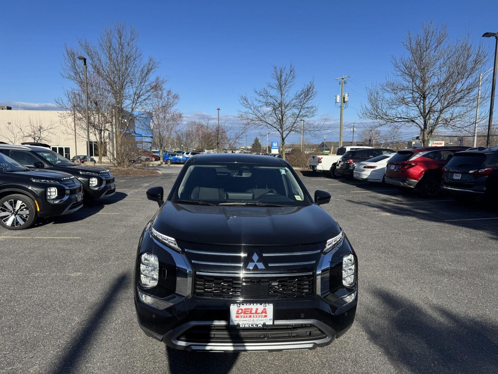 2025 Mitsubishi Outlander SE
