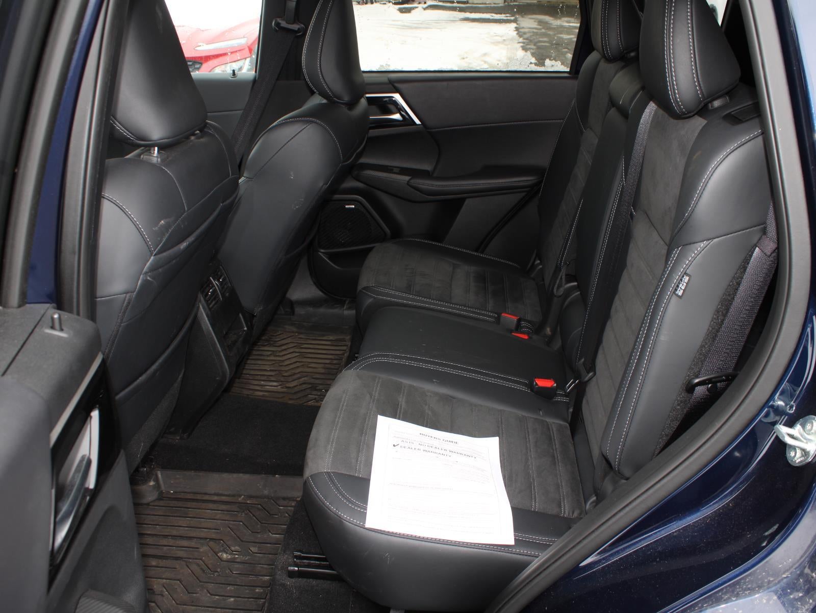 2025 Mitsubishi Outlander SE