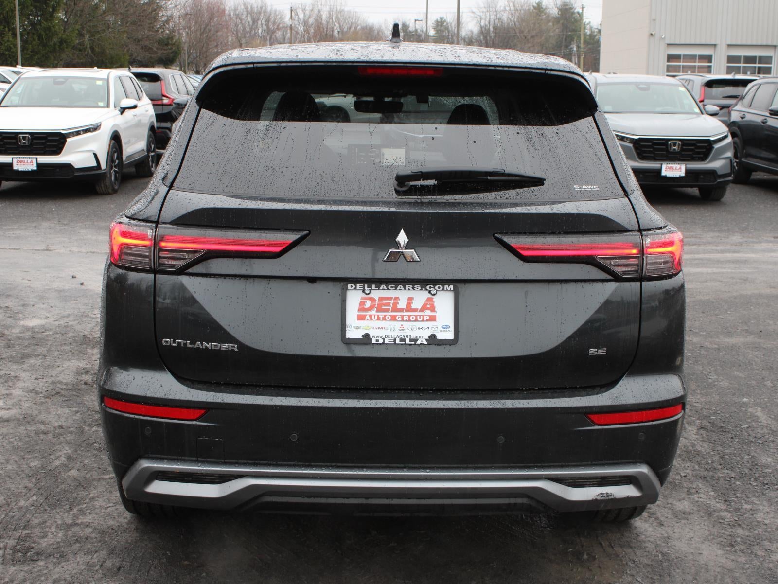 2025 Mitsubishi Outlander SE